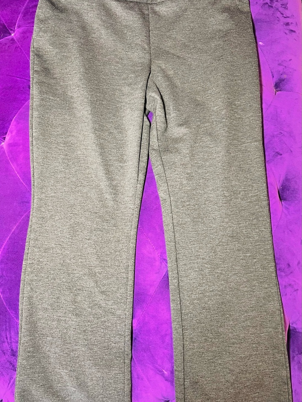 Vera Wang Gray Stretch Pull-On Trousers